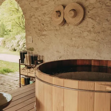 Maison Proche De Paris, La Source